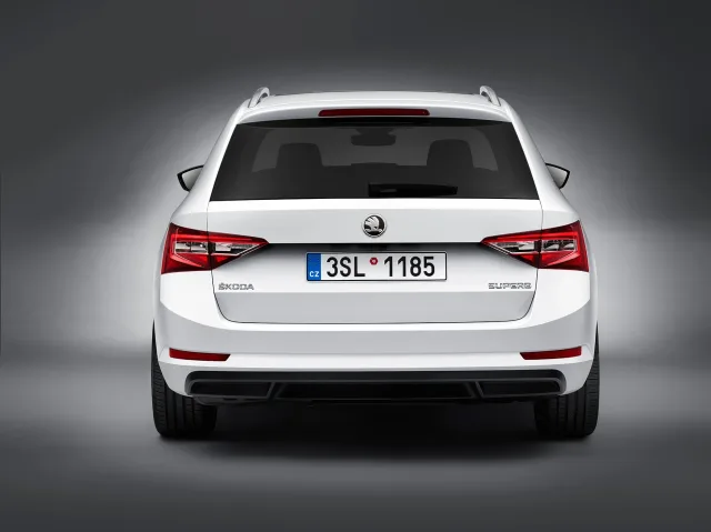 Skoda Superb Combi 1.5 TSI MT Ambition — 8
