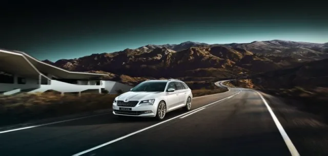 Skoda Superb Combi 1.5 TSI MT Ambition — 11