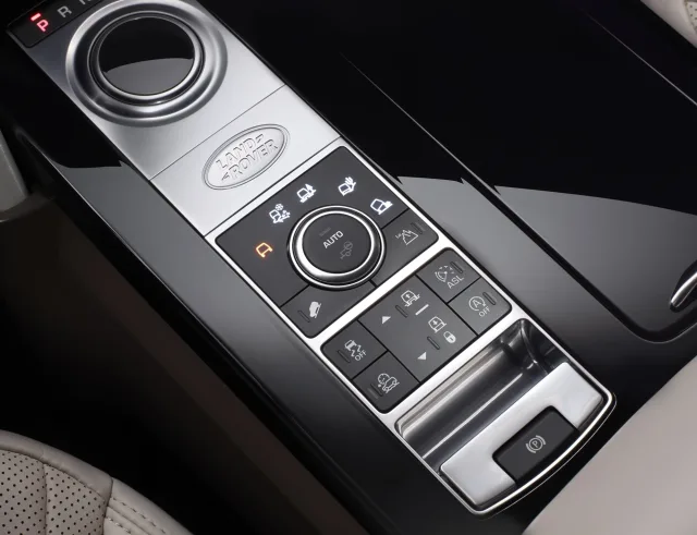 Land Rover Discovery 5 2017 SUV — 16