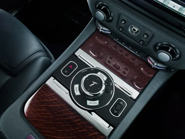 Rolls-Royce Ghost (Ролс Ройс Гост) седан — 8