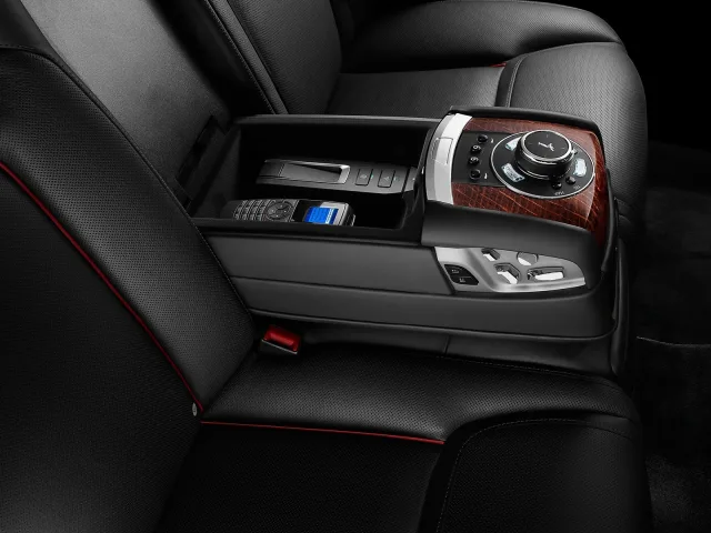 Rolls-Royce Ghost (Ролс Ройс Гост) седан — 11