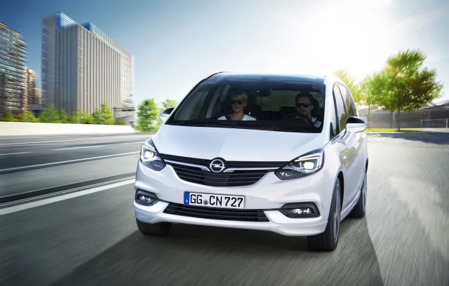 Opel Zafira 2016 мінівен — 3
