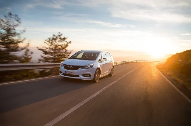 Opel Zafira 2016 мінівен — 5
