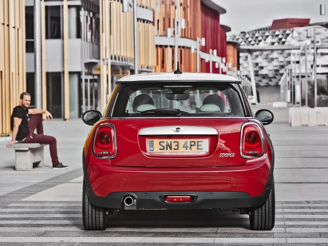 MINI 3 Door хетчбек — 8