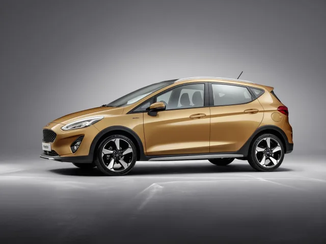 Ford Fiesta хетчбек — 6