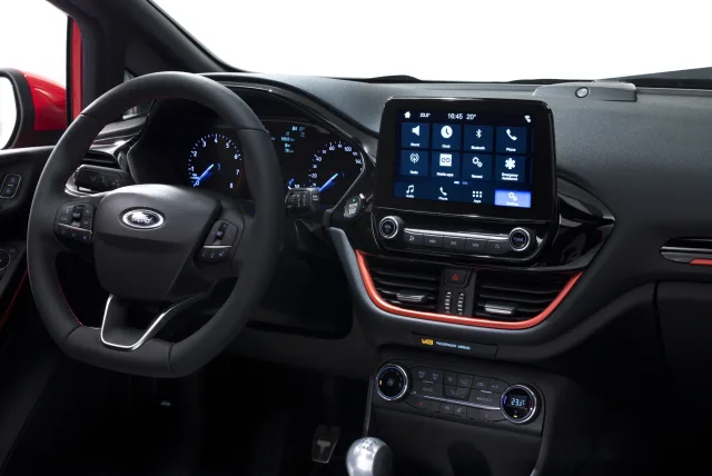 Ford Fiesta хетчбек — 8