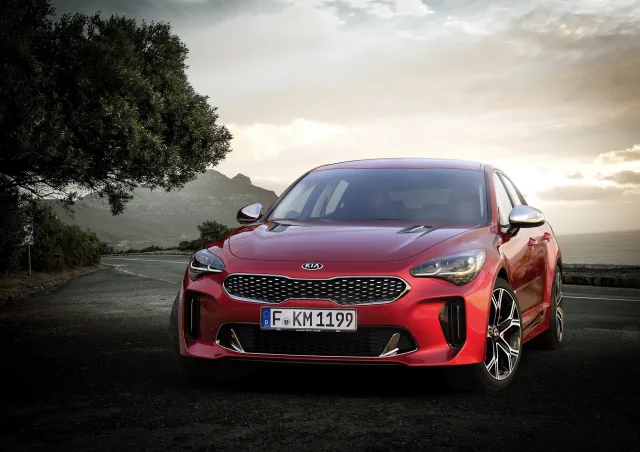 KIA Stinger хетчбек — 7