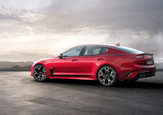 KIA Stinger хетчбек — 13