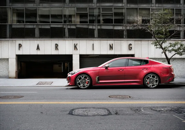 KIA Stinger хетчбек — 20