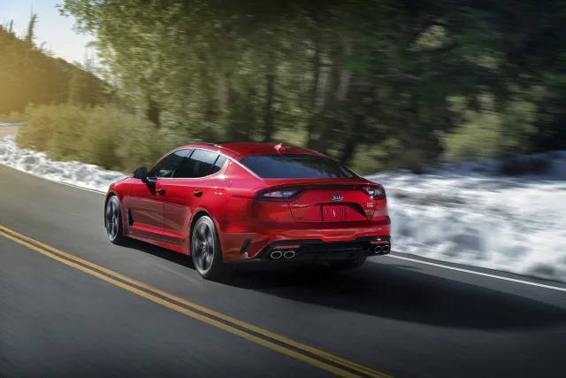 KIA Stinger хетчбек — 22