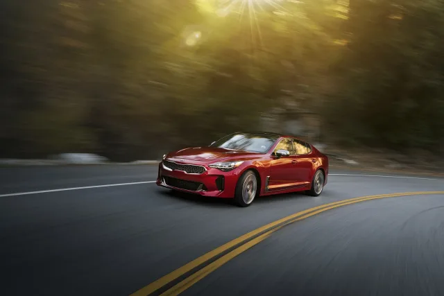 KIA Stinger хетчбек — 24