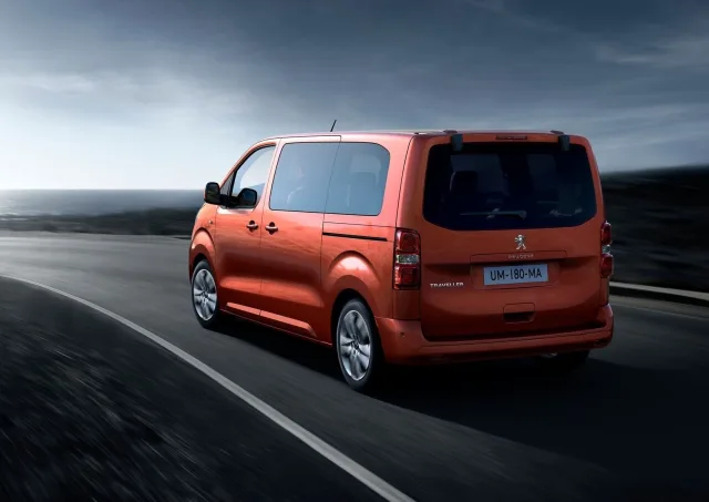 Peugeot Traveller мінівен — 8