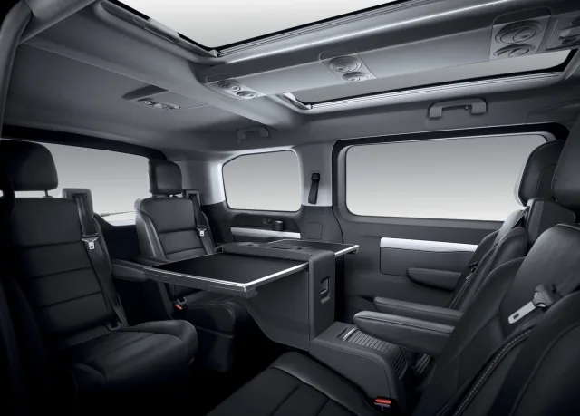 Peugeot Traveller мінівен — 11