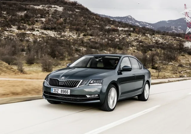 Skoda Octavia A7 FL хетчбек — 12