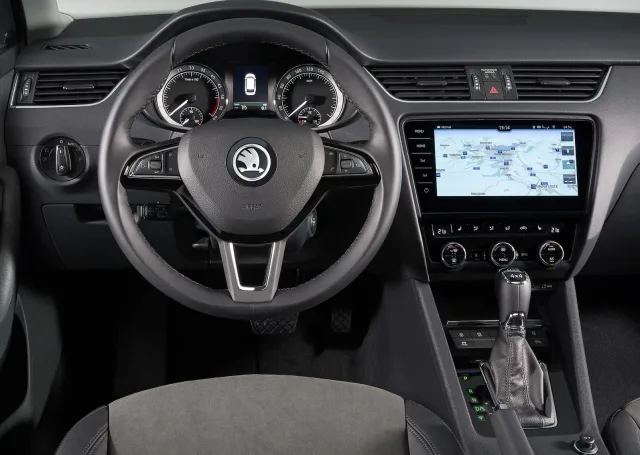 Skoda Octavia A7 FL хетчбек — 17