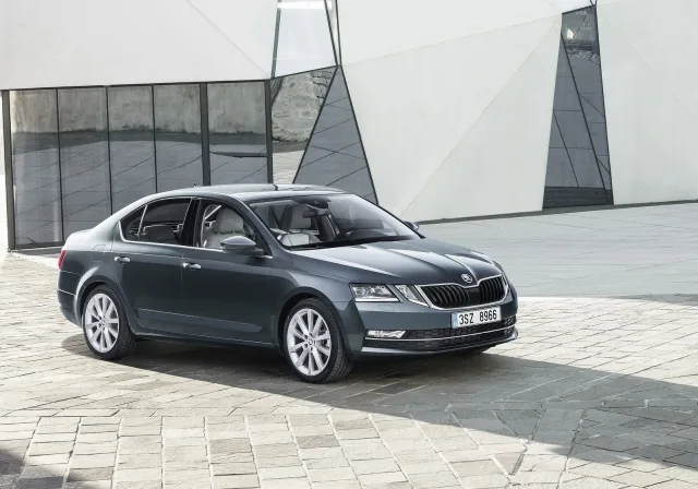 Skoda Octavia A7 FL хетчбек — 14