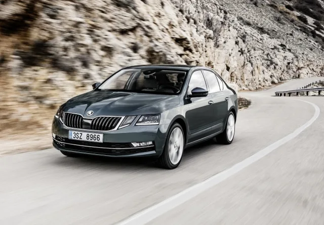 Skoda Octavia A7 FL хетчбек — 15
