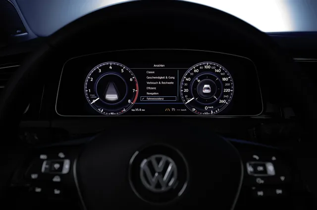 Volkswagen Golf VII 1.4 TSI AT Team — 13