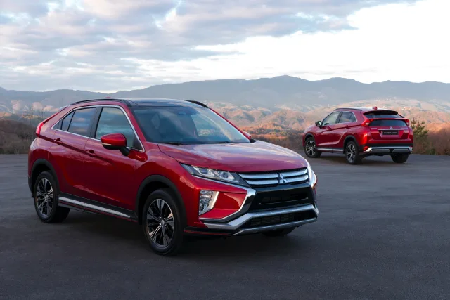 Mitsubishi Eclipse Cross 2017 кросовер — 3