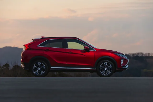 Mitsubishi Eclipse Cross 2017 кросовер — 7