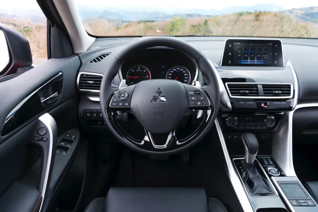 Mitsubishi Eclipse Cross 2017 кросовер — 15