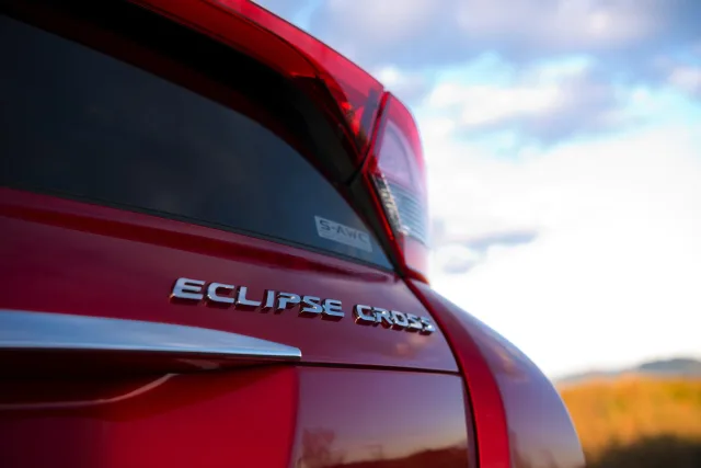 Mitsubishi Eclipse Cross 2017 кросовер — 11
