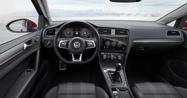 Volkswagen Golf GTI VII 2017 хетчбек — 2
