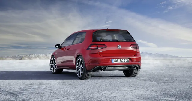 Volkswagen Golf GTI VII 2017 хетчбек — 4