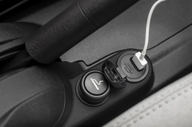 Citroen C-Elysee седан — 14