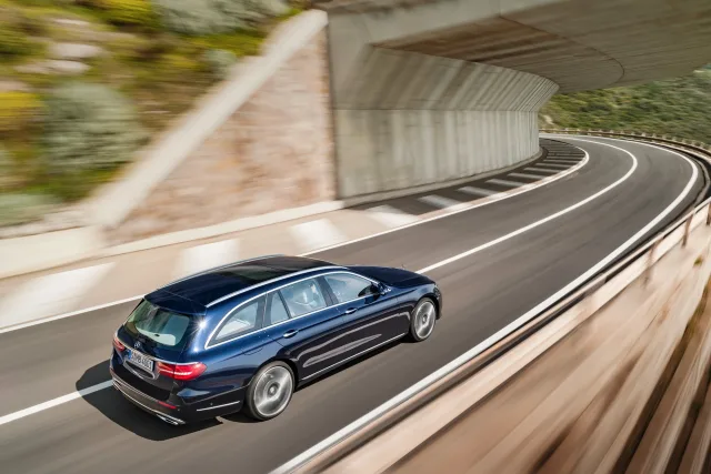 Mercedes-Benz E-Class Wagon 200d AT — 2