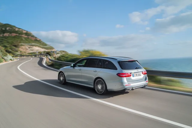 Mercedes-Benz E-Class Wagon 200d AT — 9