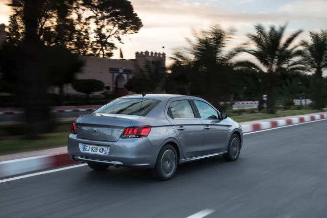 Peugeot 301 1.6D MT Active — 6