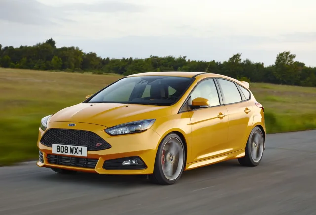 Ford Focus ST 2014 хетчбек — 2