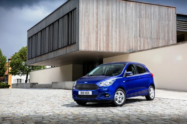 Ford Ka+ hatchback — 8