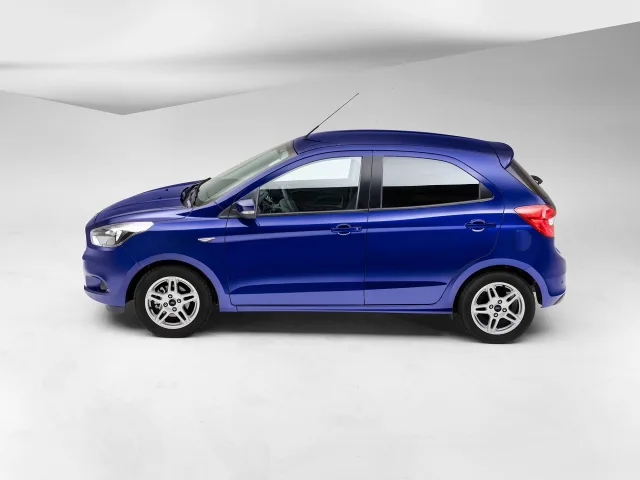 Ford Ka+ hatchback — 9