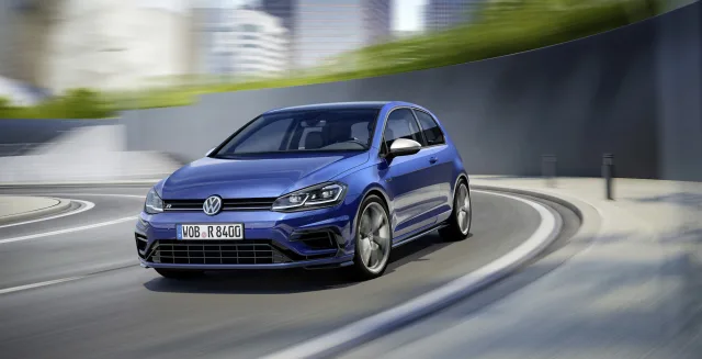 Volkswagen Golf R 2017 (Фольксваген Гольф Р) хэтчбек — 2
