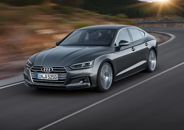 Audi A5 Sportback 2.0D AT Basis — 5