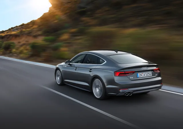Audi A5 Sportback 2.0D AT Basis — 12
