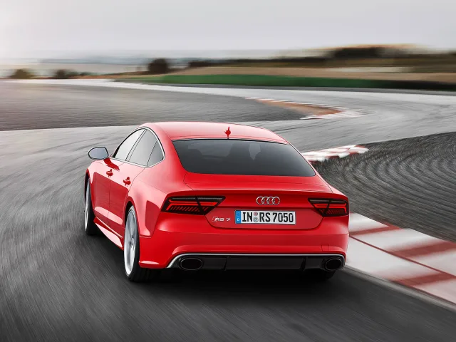 Audi RS7 Sportback 2015 хетчбек — 6