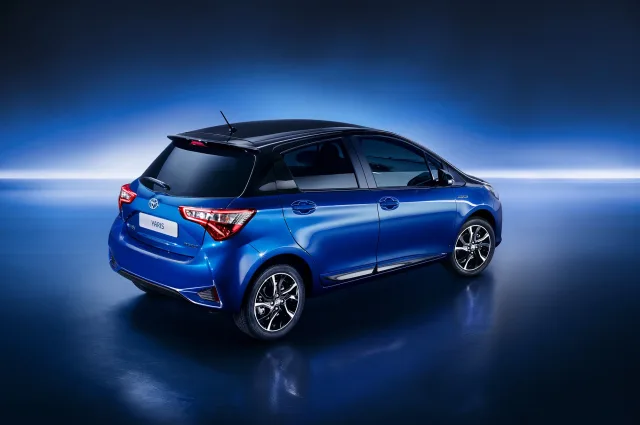 Toyota Yaris 2017 hatchback — 4