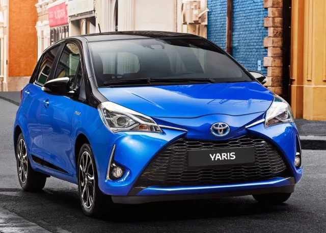 Toyota Yaris 2017 hatchback — 6