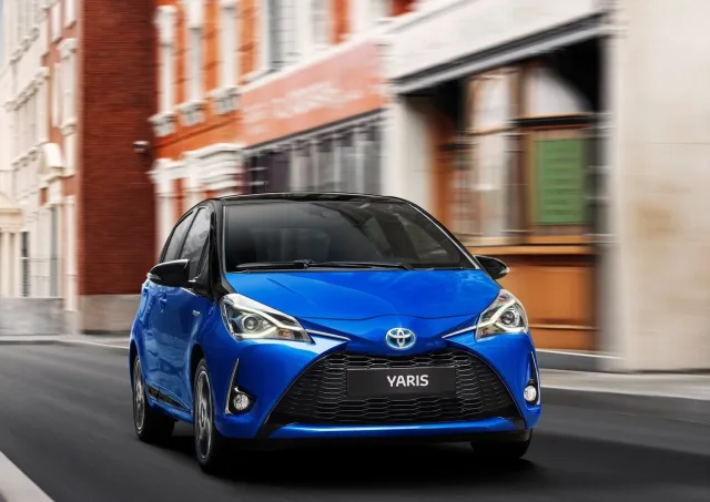 Toyota Yaris 2017 hatchback — 9
