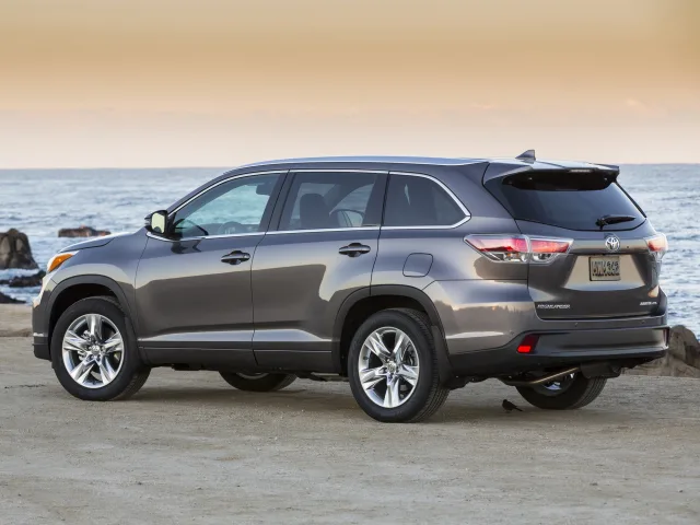 Toyota Highlander 2.7 AT Elegance — 2