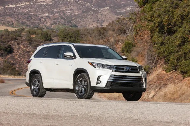 Toyota Highlander 2.7 AT Elegance — 7