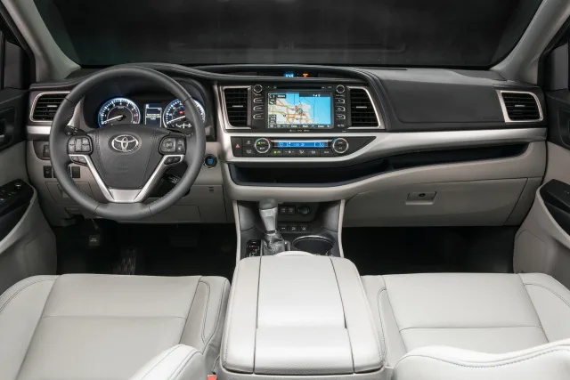 Toyota Highlander 2.7 AT Elegance — 17