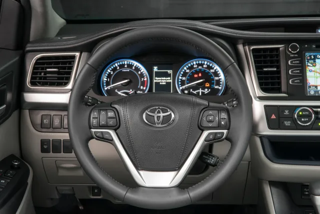 Toyota Highlander 2.7 AT Elegance — 19