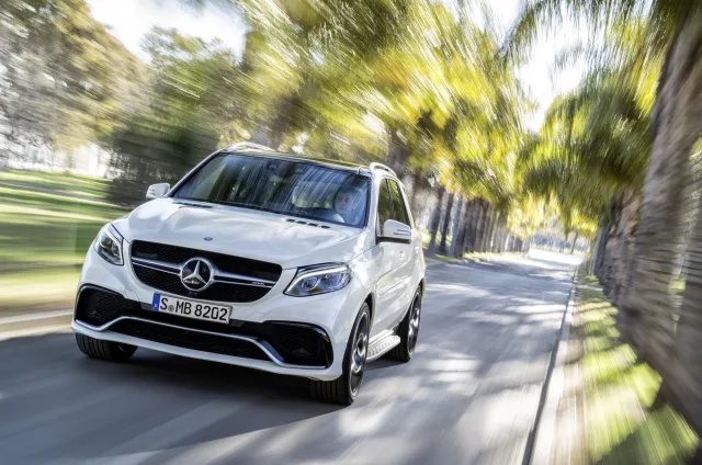 Mercedes-Benz GLE 400 AT 4MATIC — 3