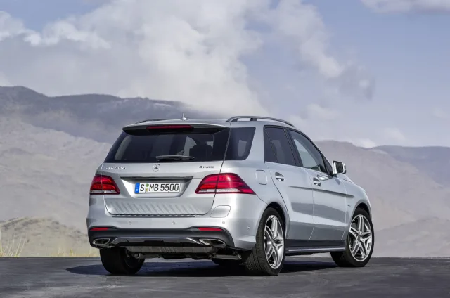 Mercedes-Benz GLE 400 AT 4MATIC — 4