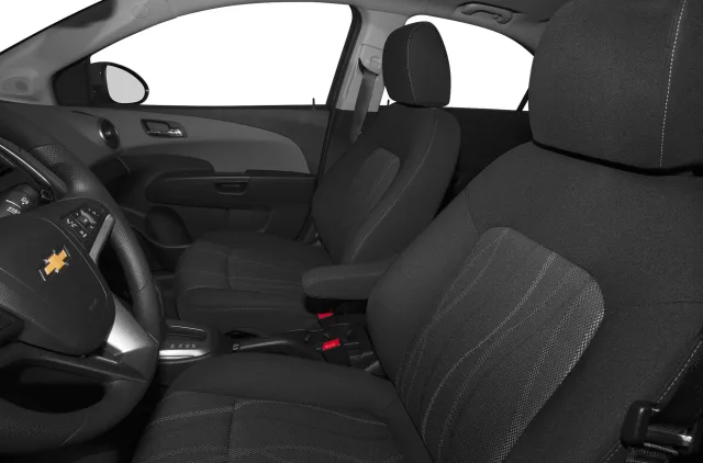 Chevrolet Aveo 2017 седан — 10