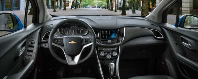 Chevrolet Tracker 2017 crossover — 12